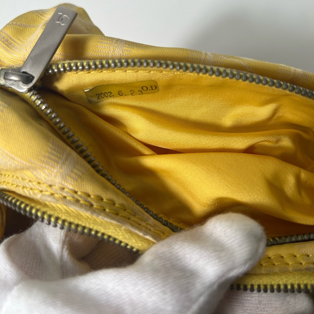 Chanel CC Travel Line Nylon Sport Makeup Vanity Toiletry Top Handle Purse Bag - Picture 12 of 15